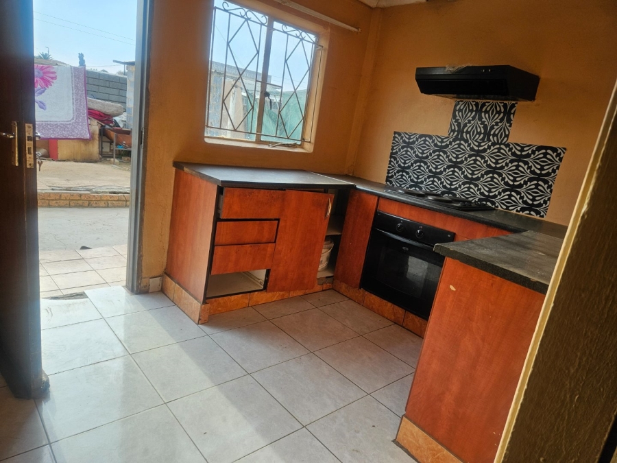 1 Bedroom Property for Sale in Daveyton Gauteng