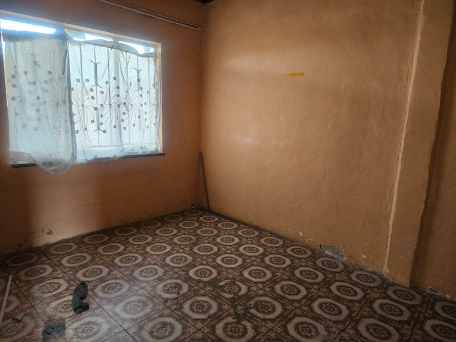 1 Bedroom Property for Sale in Daveyton Gauteng