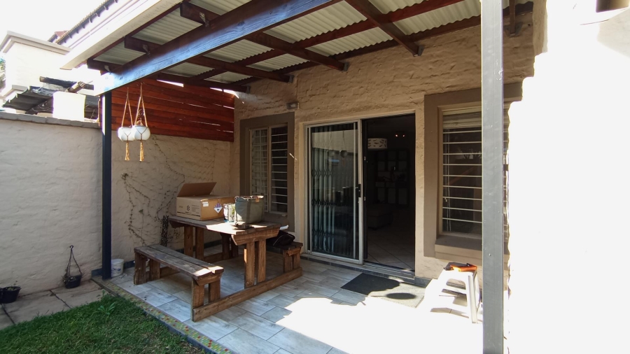 2 Bedroom Property for Sale in Pretorius Park Gauteng
