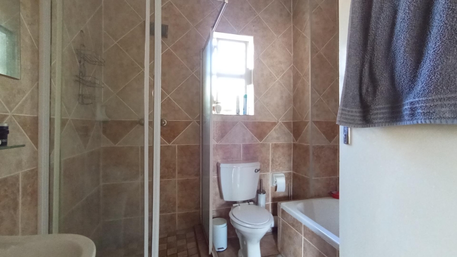 2 Bedroom Property for Sale in Pretorius Park Gauteng