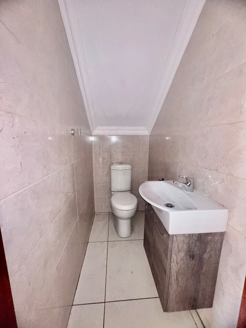 3 Bedroom Property for Sale in Bronberg Close Gauteng