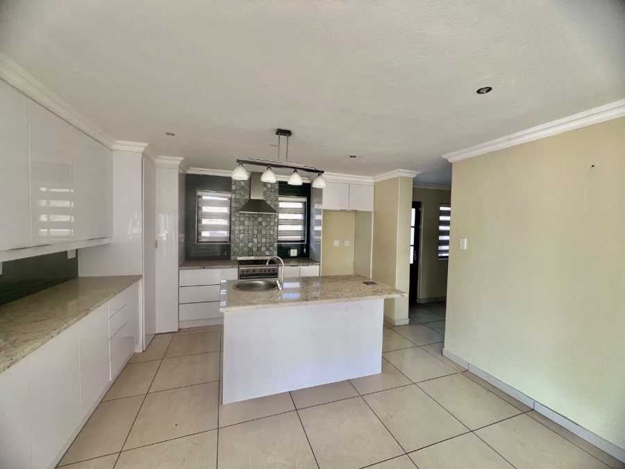 3 Bedroom Property for Sale in Bronberg Close Gauteng