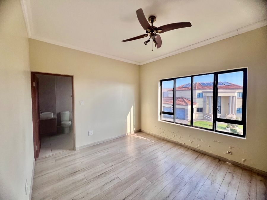 3 Bedroom Property for Sale in Bronberg Close Gauteng