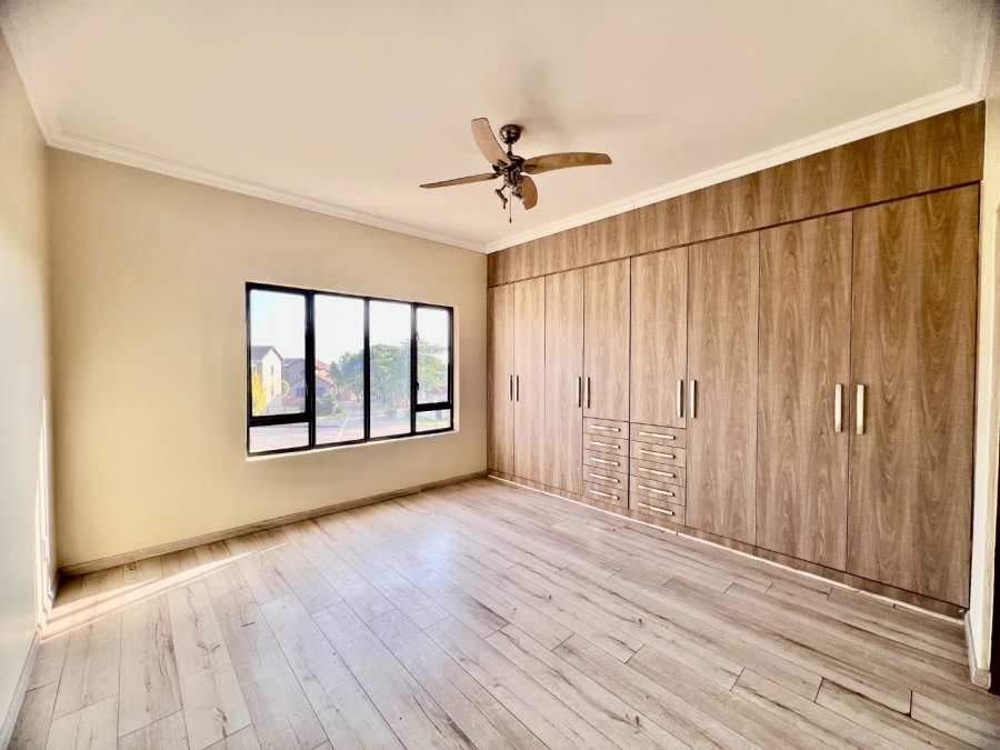 3 Bedroom Property for Sale in Bronberg Close Gauteng