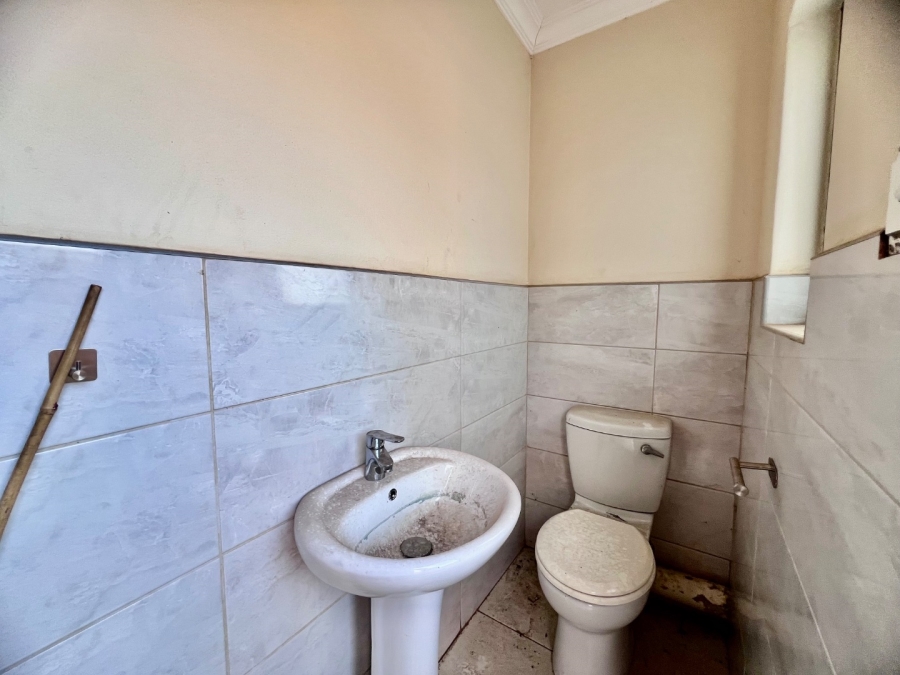3 Bedroom Property for Sale in Bronberg Close Gauteng