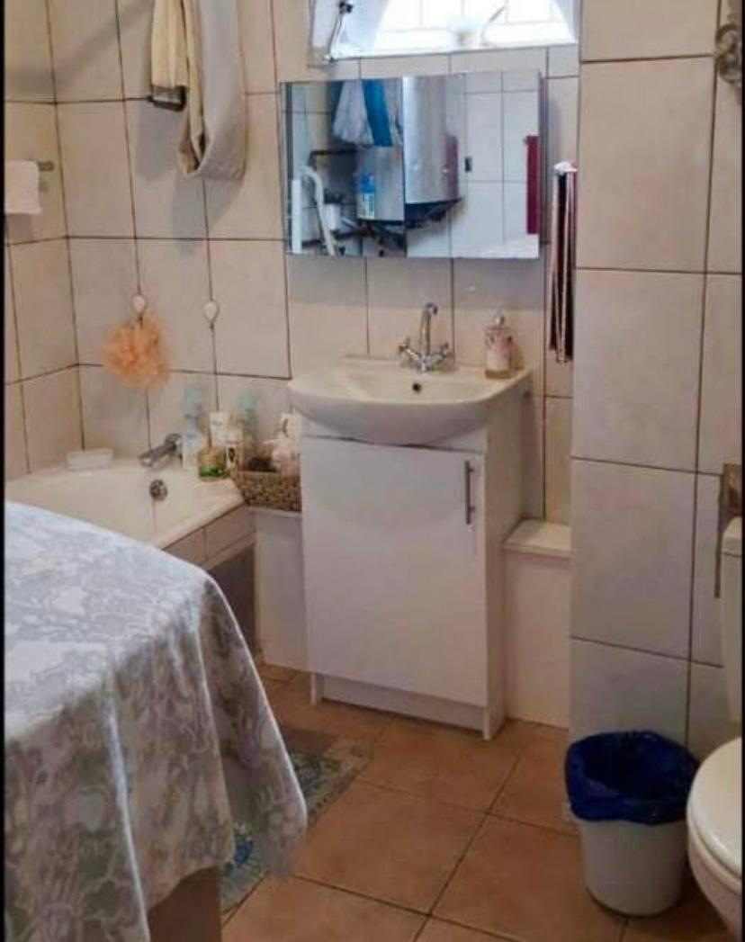 2 Bedroom Property for Sale in Vanderbijlpark SW 1 Gauteng