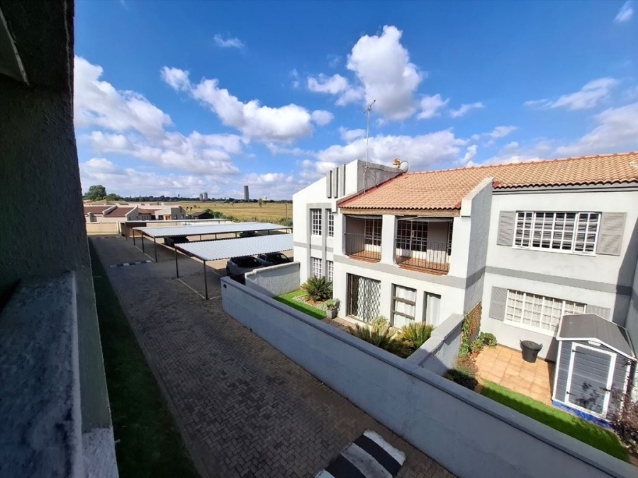 2 Bedroom Property for Sale in Parkdene Gauteng