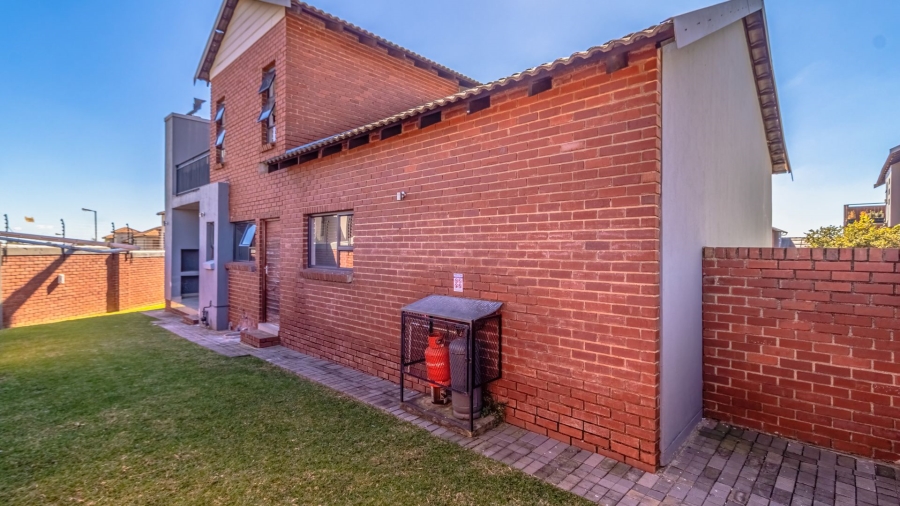 4 Bedroom Property for Sale in Willowbrook Gauteng