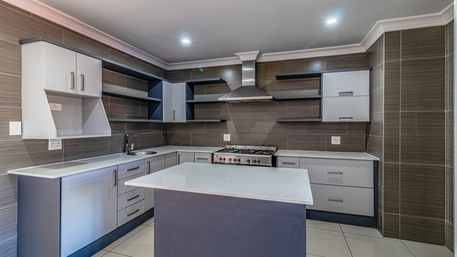 4 Bedroom Property for Sale in Willowbrook Gauteng