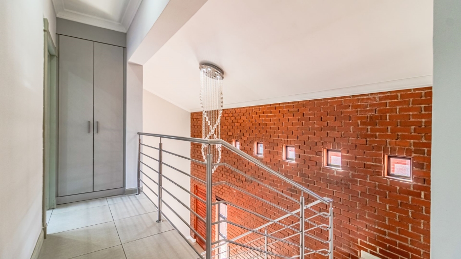 4 Bedroom Property for Sale in Willowbrook Gauteng
