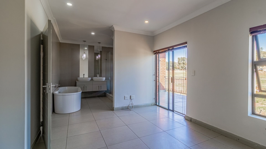 4 Bedroom Property for Sale in Willowbrook Gauteng