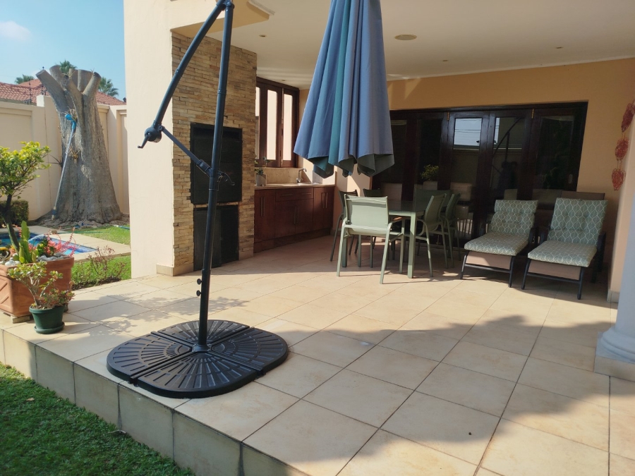 To Let 4 Bedroom Property for Rent in Sandown Gauteng