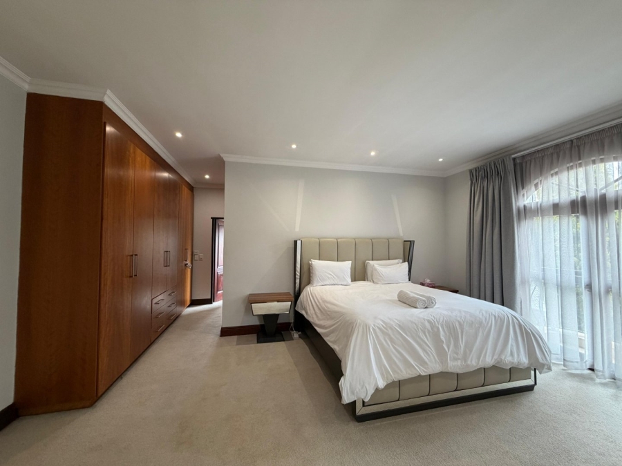 To Let 4 Bedroom Property for Rent in Sandown Gauteng