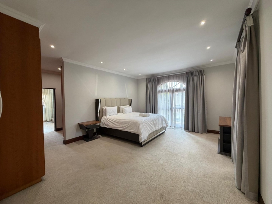 To Let 4 Bedroom Property for Rent in Sandown Gauteng