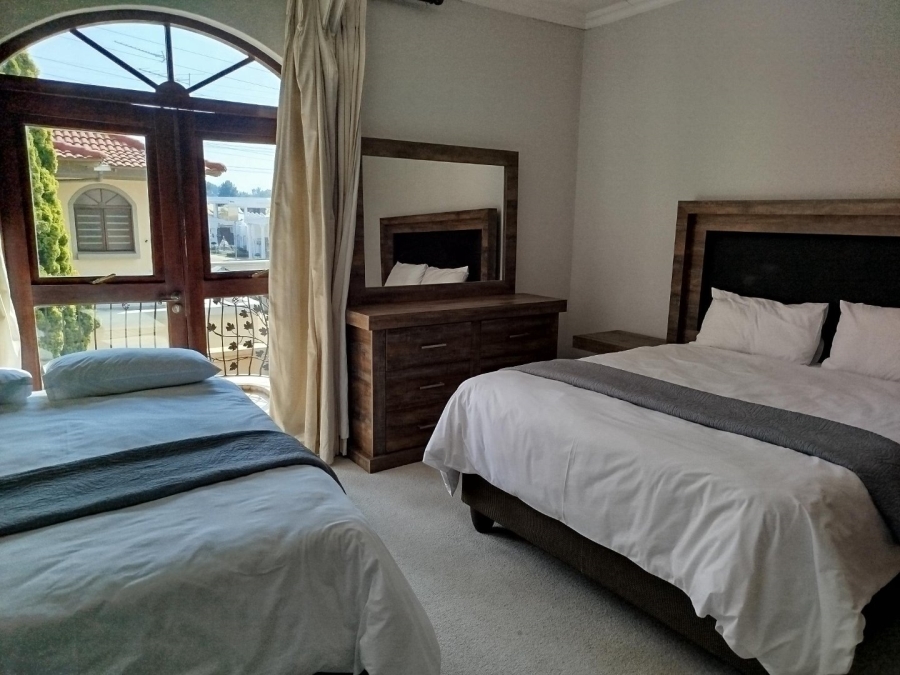 To Let 4 Bedroom Property for Rent in Sandown Gauteng