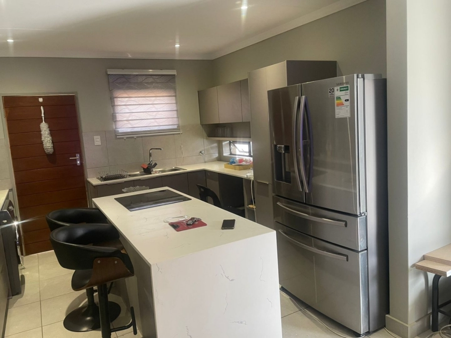 To Let 3 Bedroom Property for Rent in Lion Pride Gauteng
