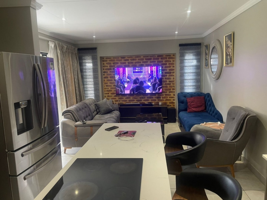 To Let 3 Bedroom Property for Rent in Lion Pride Gauteng