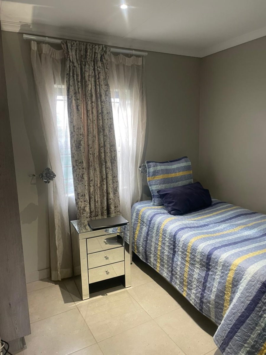 To Let 3 Bedroom Property for Rent in Lion Pride Gauteng