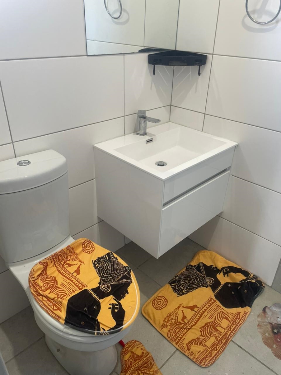 To Let 3 Bedroom Property for Rent in Lion Pride Gauteng