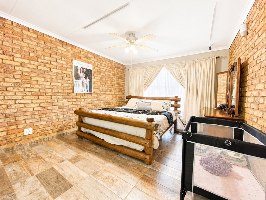 3 Bedroom Property for Sale in Sunward Park Gauteng