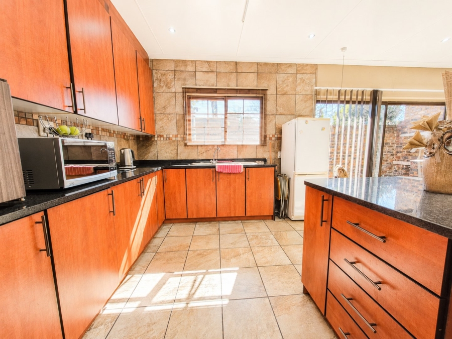 3 Bedroom Property for Sale in Sunward Park Gauteng