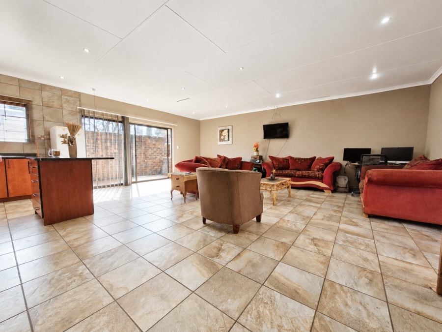 3 Bedroom Property for Sale in Sunward Park Gauteng