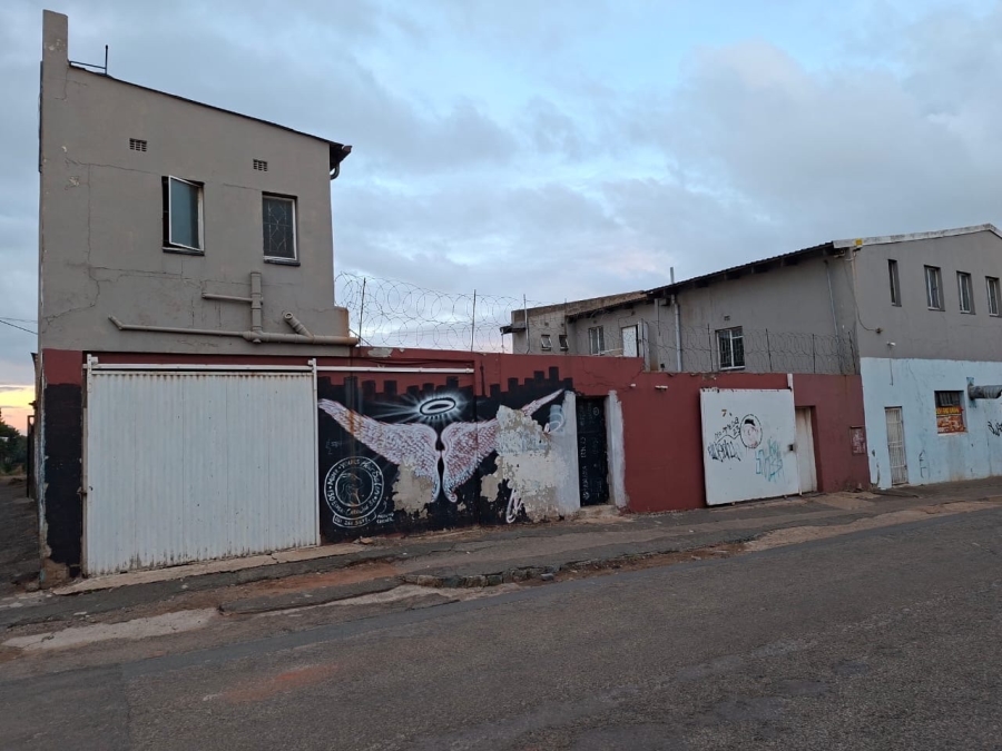 17 Bedroom Property for Sale in Brixton Gauteng
