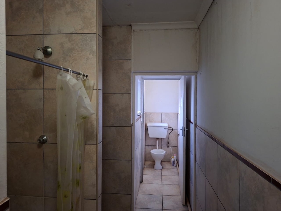 17 Bedroom Property for Sale in Brixton Gauteng