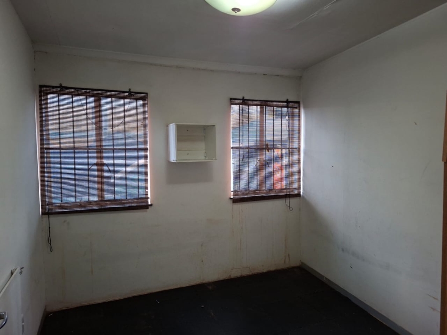 17 Bedroom Property for Sale in Brixton Gauteng