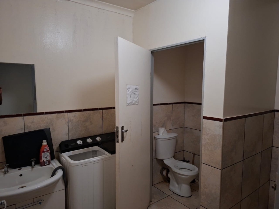 17 Bedroom Property for Sale in Brixton Gauteng