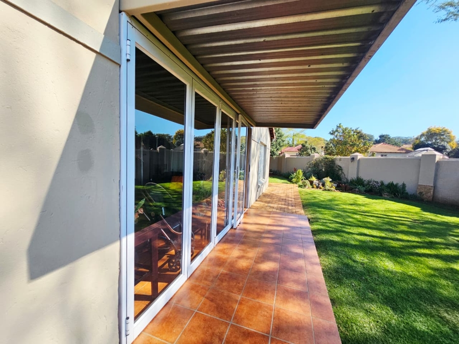 3 Bedroom Property for Sale in Heuwelsig Estate Gauteng