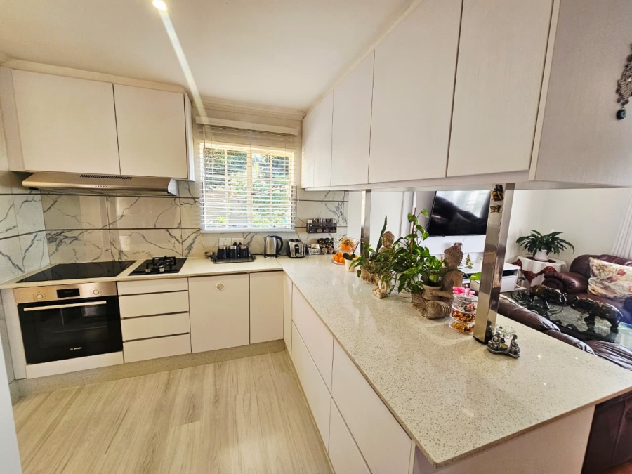 3 Bedroom Property for Sale in Heuwelsig Estate Gauteng