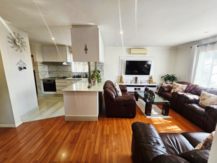 3 Bedroom Property for Sale in Heuwelsig Estate Gauteng