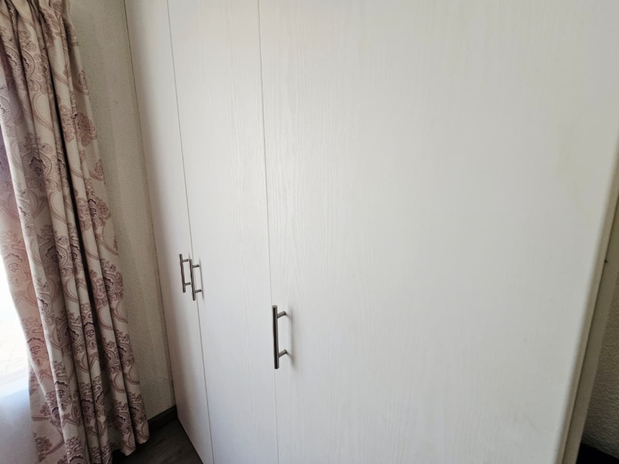 3 Bedroom Property for Sale in Heuwelsig Estate Gauteng