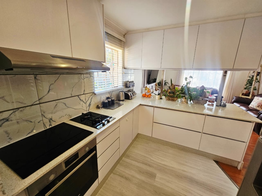3 Bedroom Property for Sale in Heuwelsig Estate Gauteng