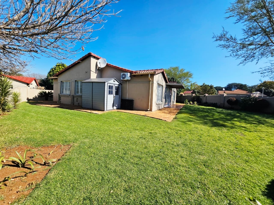 3 Bedroom Property for Sale in Heuwelsig Estate Gauteng