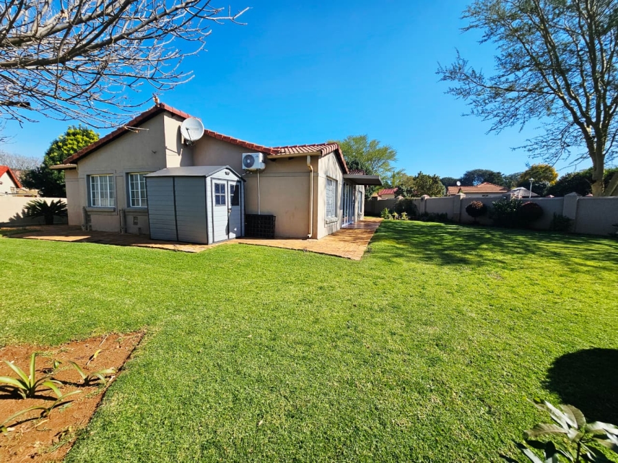 3 Bedroom Property for Sale in Heuwelsig Estate Gauteng