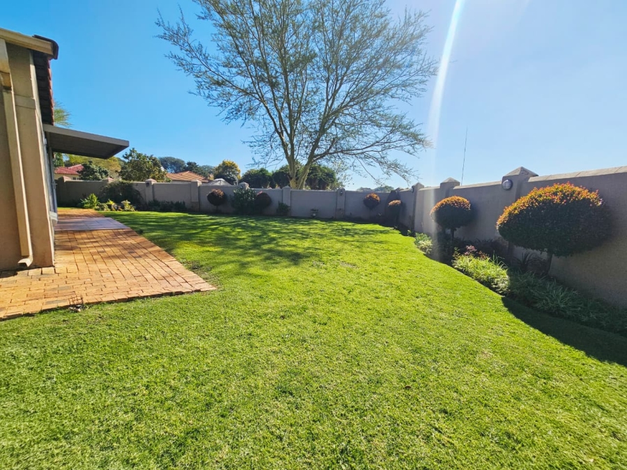 3 Bedroom Property for Sale in Heuwelsig Estate Gauteng