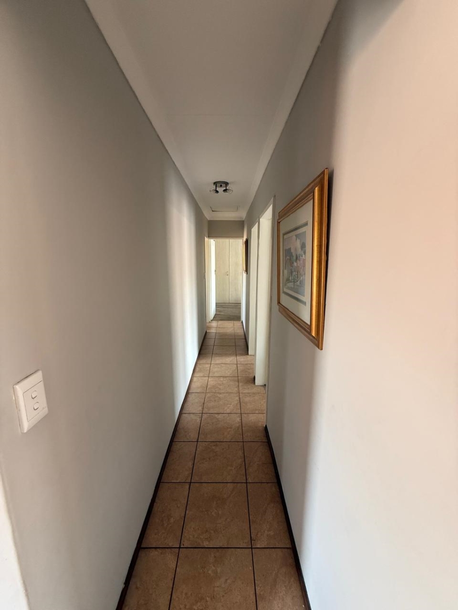 3 Bedroom Property for Sale in Glen Marais Gauteng