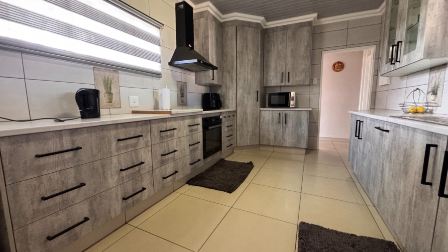 3 Bedroom Property for Sale in Vanderbijlpark SE 6 Gauteng