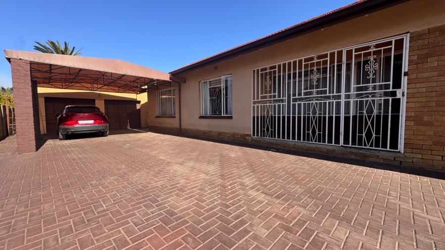 3 Bedroom Property for Sale in Vanderbijlpark SE 6 Gauteng