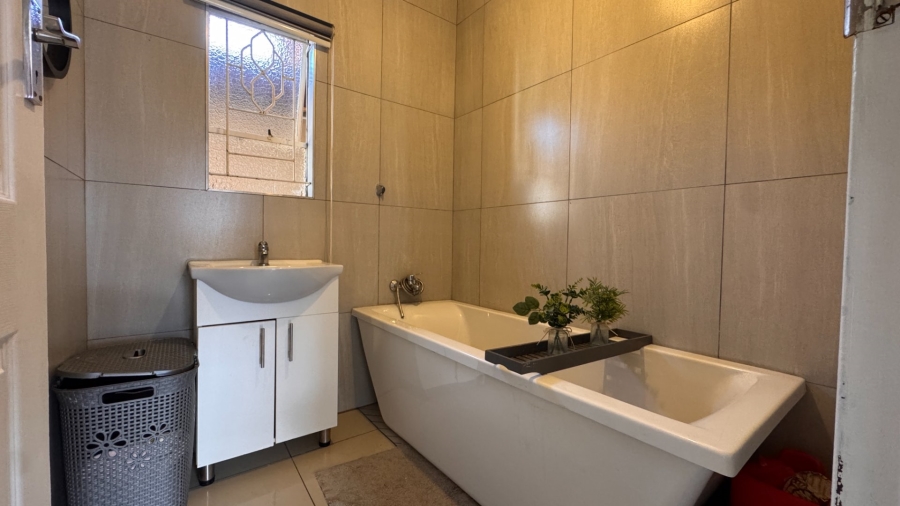 3 Bedroom Property for Sale in Vanderbijlpark SE 6 Gauteng