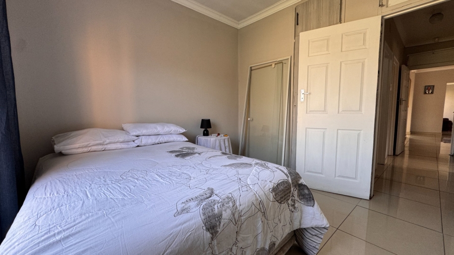 3 Bedroom Property for Sale in Vanderbijlpark SE 6 Gauteng