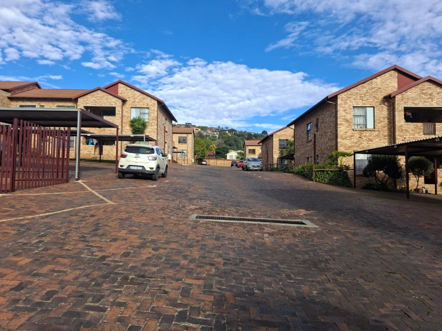 2 Bedroom Property for Sale in Roodekrans Gauteng