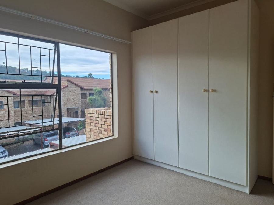 2 Bedroom Property for Sale in Roodekrans Gauteng