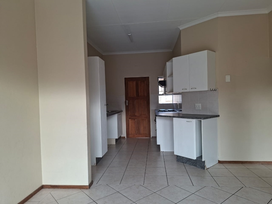 2 Bedroom Property for Sale in Roodekrans Gauteng
