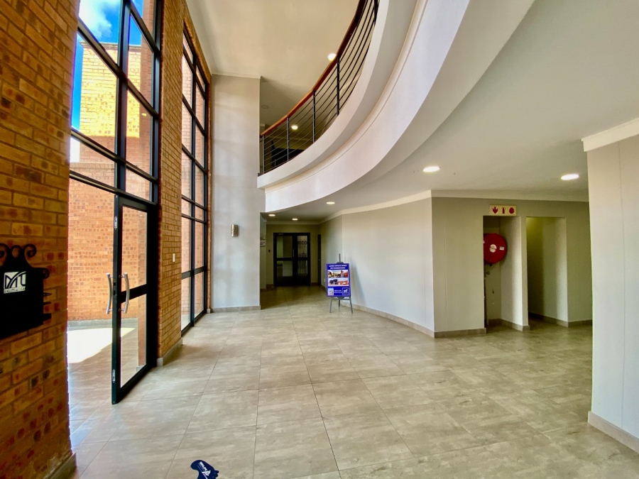 To Let Commercial Property for Rent in Faerie Glen Gauteng
