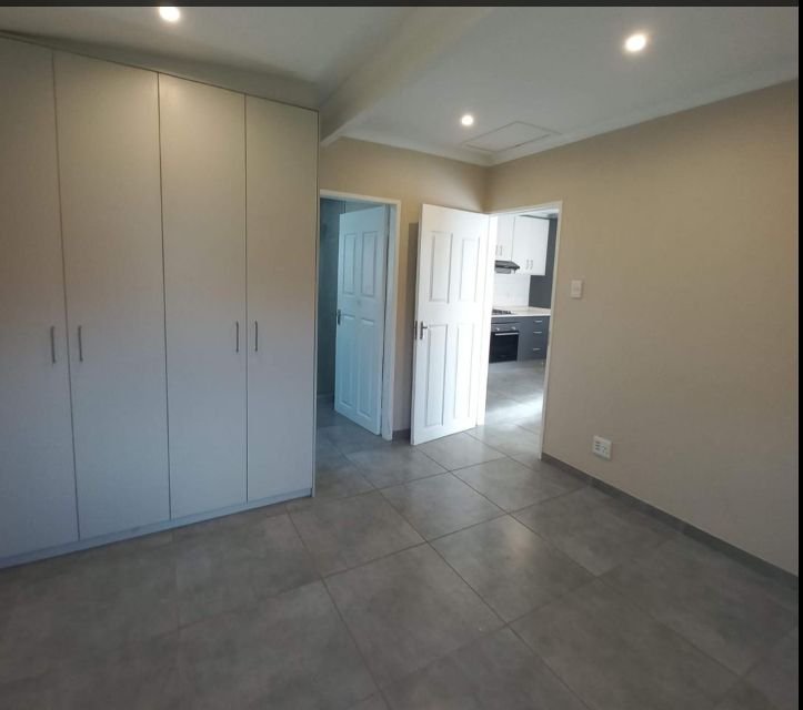 To Let 1 Bedroom Property for Rent in Bedfordview Gauteng