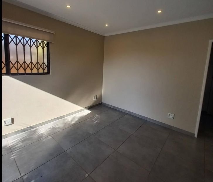 To Let 1 Bedroom Property for Rent in Bedfordview Gauteng