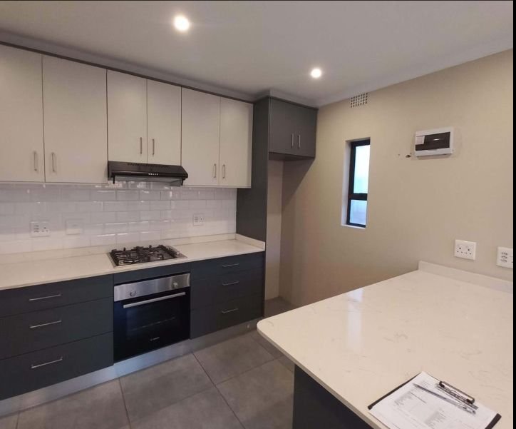 To Let 1 Bedroom Property for Rent in Bedfordview Gauteng